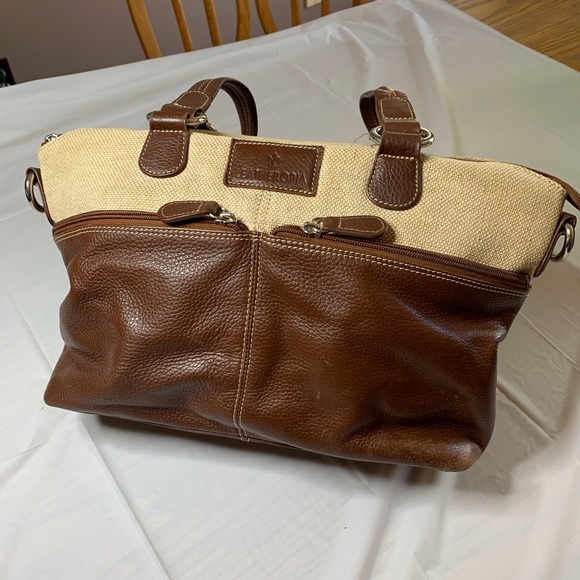 Purse - Picture 1 of 7